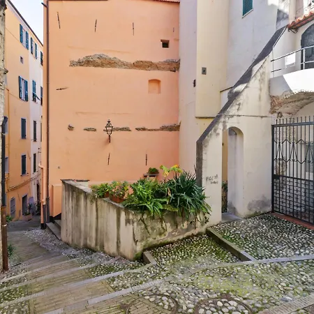 Via Cisterna 1 Appartaments